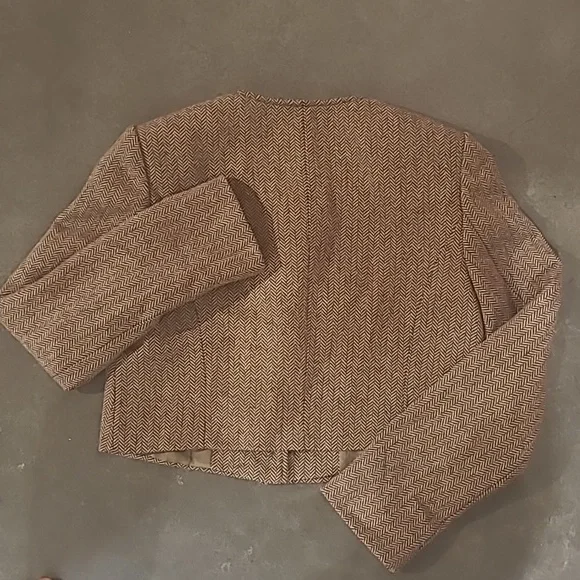 NWT URBAN REVIVO CROPPED TWEED JACKET - Picture 11 of 11